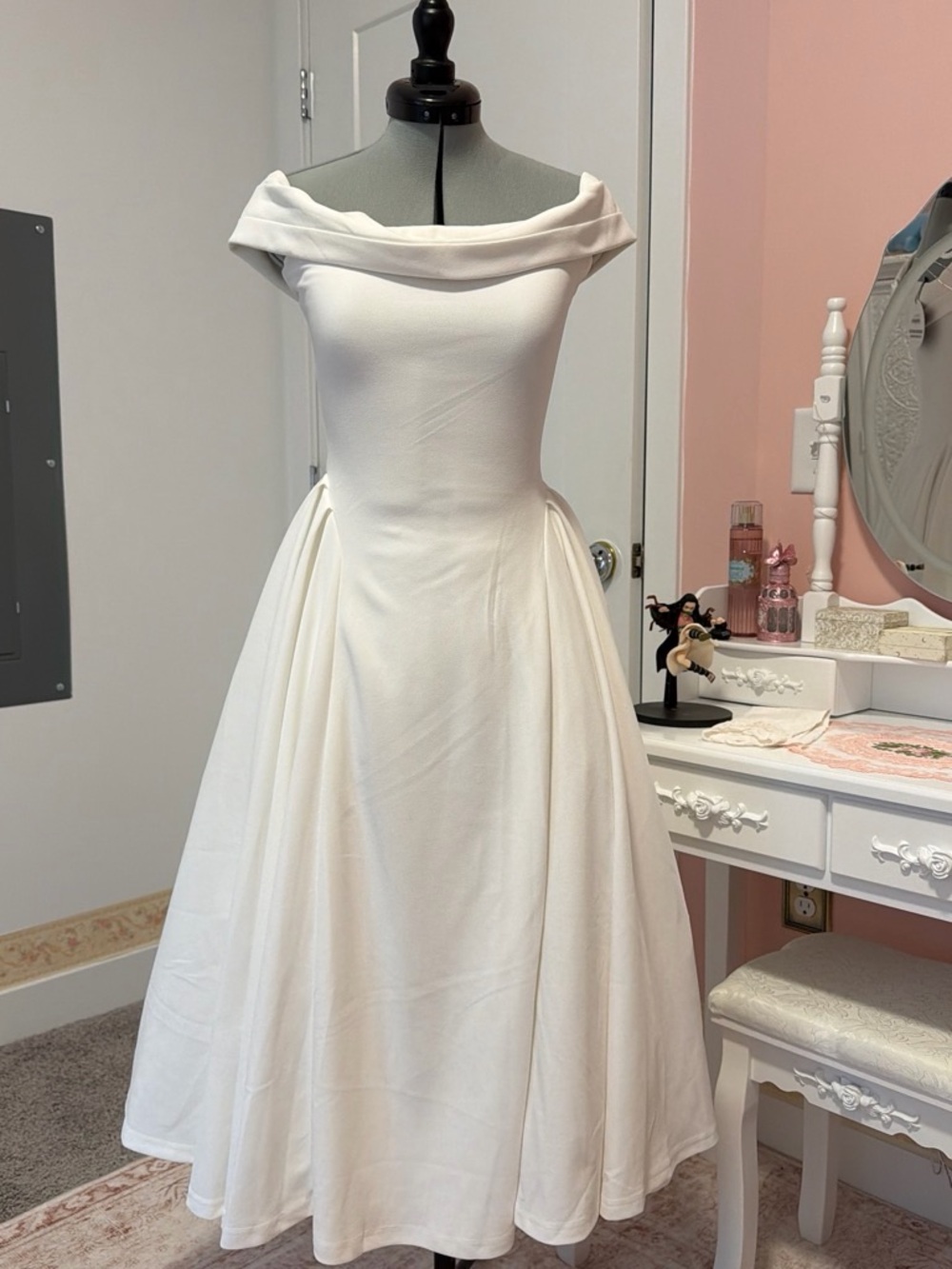 Off-Shoulder White Maxi Dress with Full Skirt